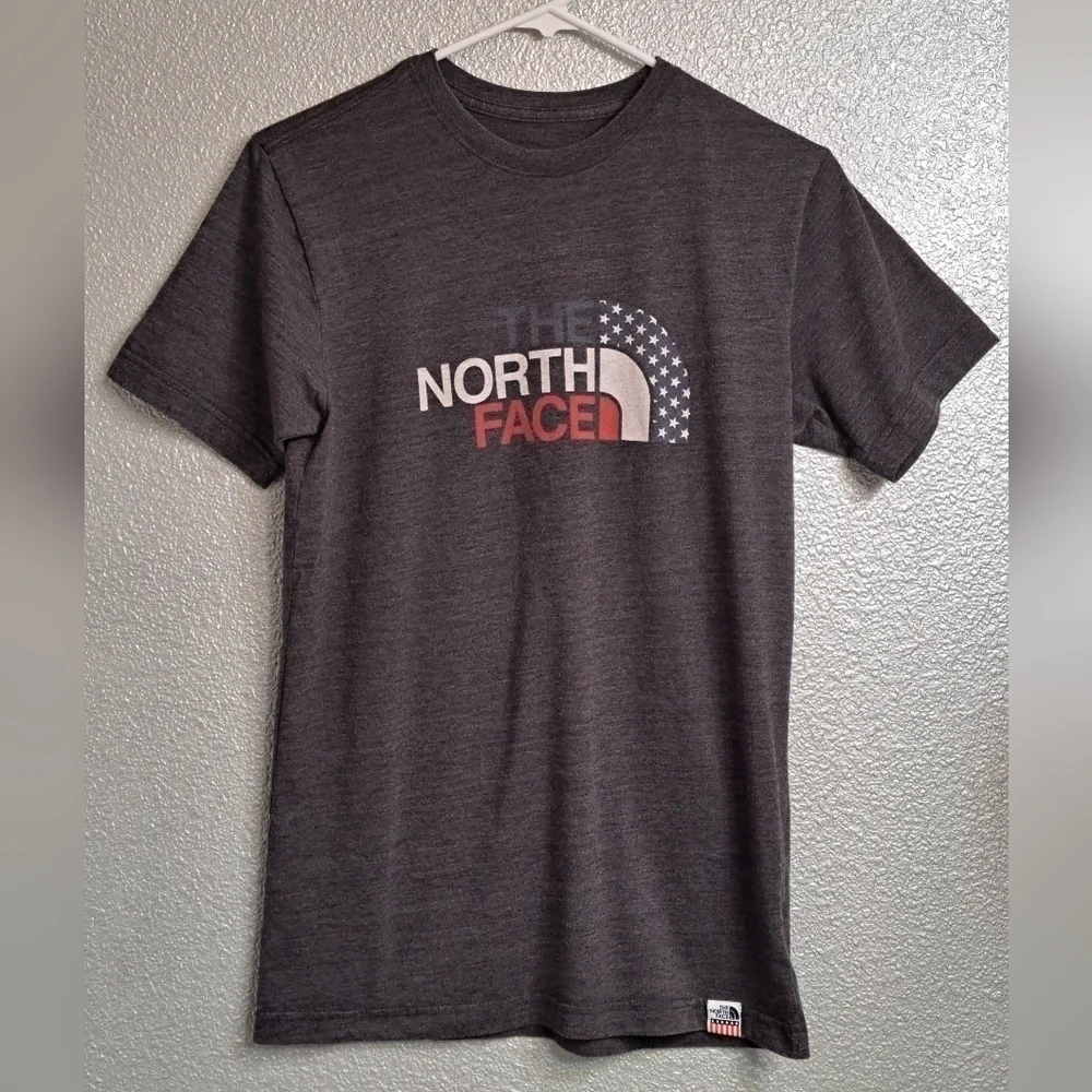 North Face Men's Basic T- Shirt  Size S